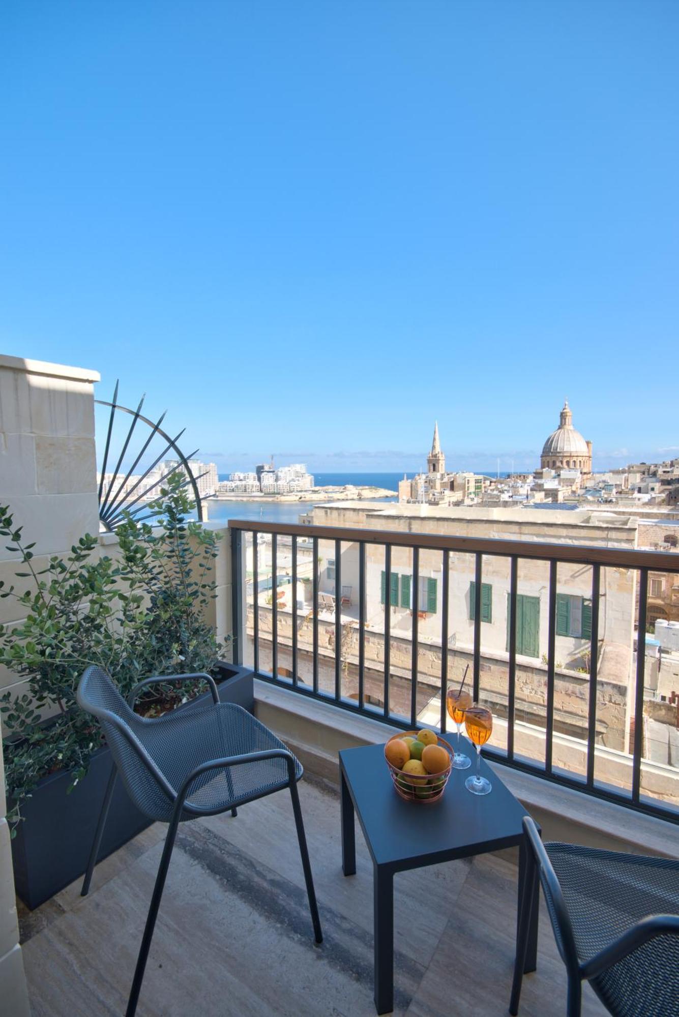 Junior Suite Balcony